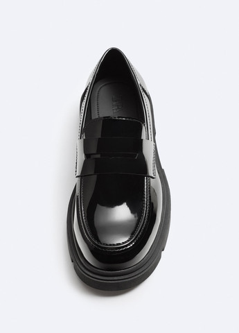 Черные классические туфли Zara