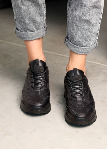 Черные демисезонные кроссовки женские кожаные на осень Zumer