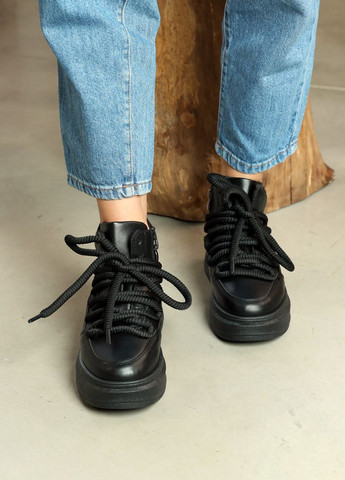 Чорні осінні кросівки жіночі спортивні байки AESD