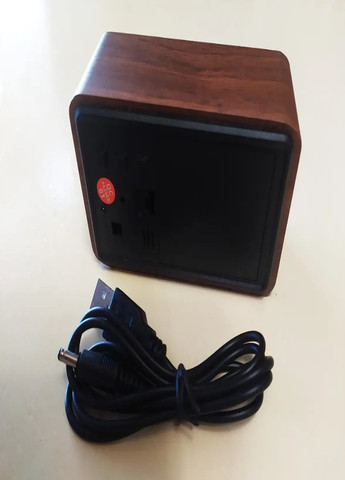 Годинник електронний настільний в дерев'яному корпусі -863 зелена підсвітка VST (269696698)