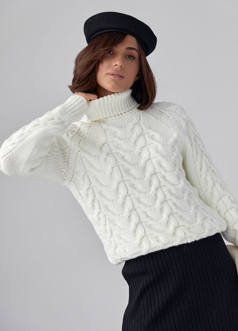 Молочный зимний женский свитер из крупной вязки в косичку Lurex