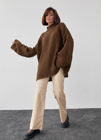Темно-коричневый зимний женский вязаный свитер oversize в рубчик Lurex