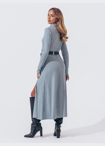 Голубое утеплённое платье-миди с разрезом на ноге голубое Dressa