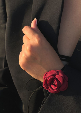 Чокер на шию Троянда бордова з атласу на замшовому шнурку No Brand (270365581)