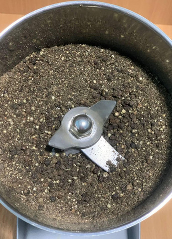 Перець чорний свіжомелений з горошку 25 грам No Brand (271123750)