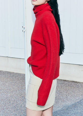 Красный демисезонный свитер H&M