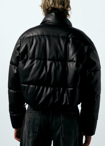 Чорна зимня куртка Zara