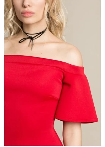 Червона сукня Missguided