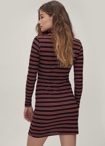 Черное платье Nasty Gal