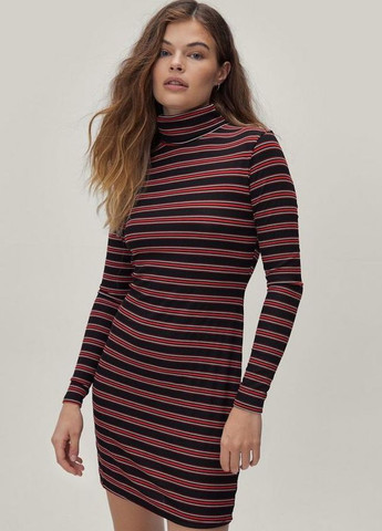 Черное платье Nasty Gal