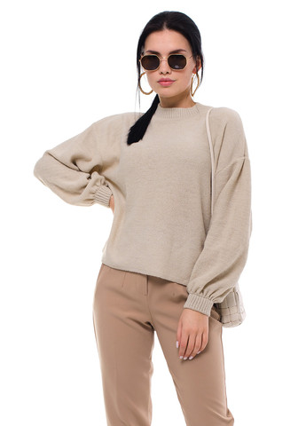 Бежевий вільний та легкий жіночий светр з еластаном SVTR