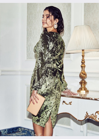 Оливковое (хаки) обтягивающее платье-миди из бархата хаки Dressa
