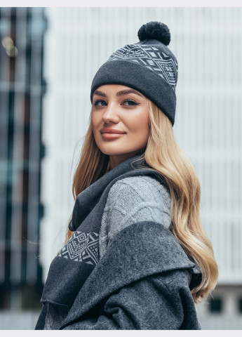 темно-серый комплект из шапки с шарфом Dressa (271955288)