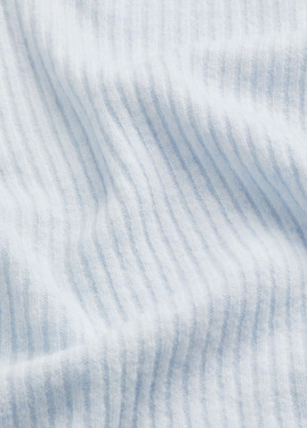 Світло-блакитний зимовий светр оверсайз H&M