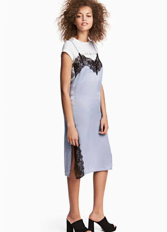 Блакитна коктейльна сукня з мереживом H&M однотонна