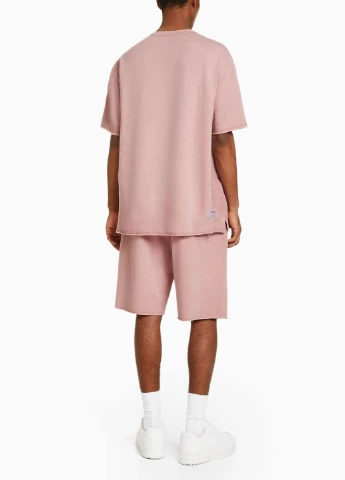 Розовая футболка Bershka