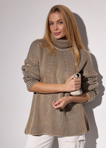 Кофейный зимний женский вязаный свитер оверсайз с узором в рубчик Lurex