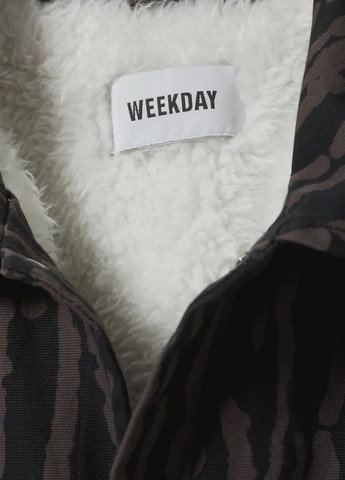 Комбинированная демисезонная куртка оверсайз Weekday