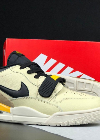 Бежеві Осінні бежеві чоловічі кросівки No Brand