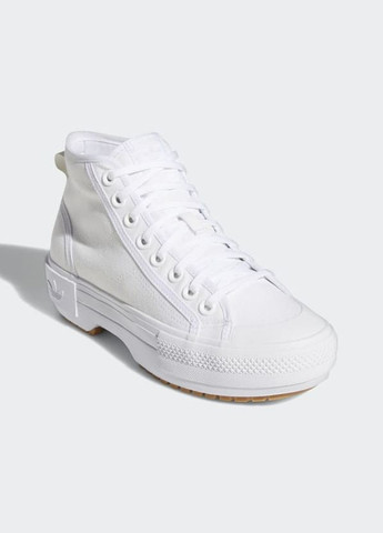 Белые демисезонные белые кроссовки nizza trek shoes adidas