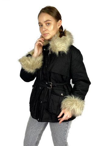 Чорна зимня куртка Mtp