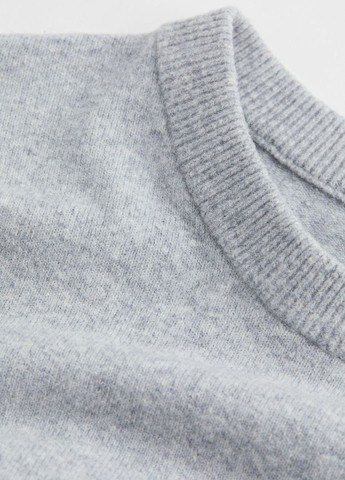 Сірий зимовий светр H&M