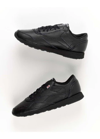 Чорні чоловічі кросівки classic leather plus gv8541 демісезон Reebok