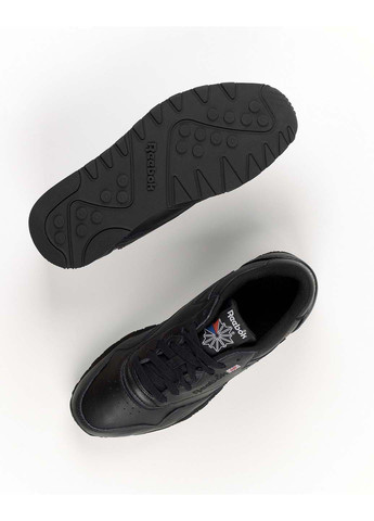 Чорні чоловічі кросівки classic leather plus gv8541 демісезон Reebok
