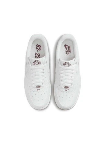 Білі кросівки чоловічі air force 1 07 premium dq7664-100 демісезон Nike