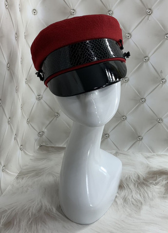 Женская кепка картуз с лаковым козырьком Reptile с регулировкой размера No Brand (276525632)