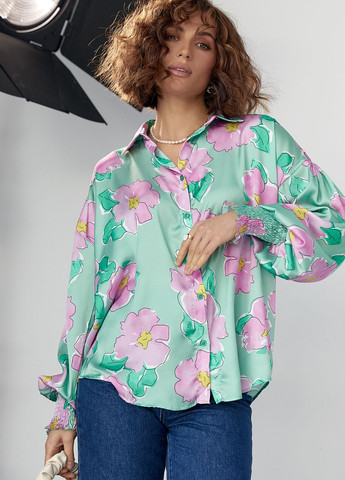 Салатовая демисезонная шелковая блуза на пуговицах с узором в цветы Lurex
