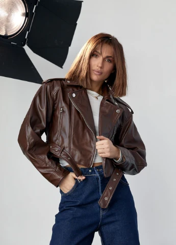 Коричневая демисезонная женская короткая косуха из экокожи Lurex