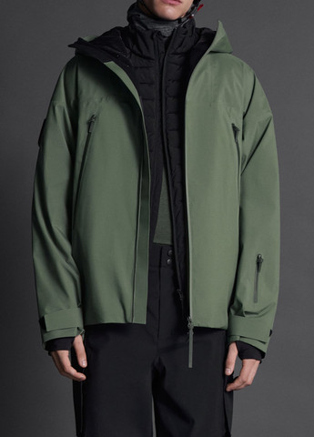 Светло-зеленая зимняя куртка Zara