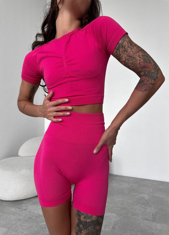 Рожевий демісезонний безшовний жіночий костюм кроп-топ та вело-шорти з пуш-ап Viki Voice Mia