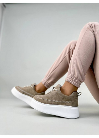 Бежеві замшеві жіночі кеди VZUTIK