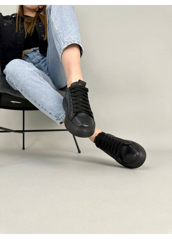 Чорні шкіряні жіночі кеди VZUTIK