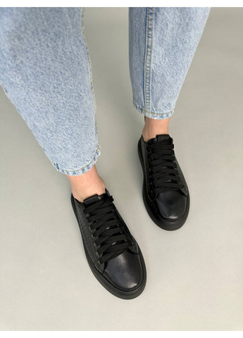 Чорні шкіряні жіночі кеди VZUTIK