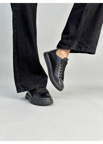 Чорні шкіряні жіночі кеди VZUTIK