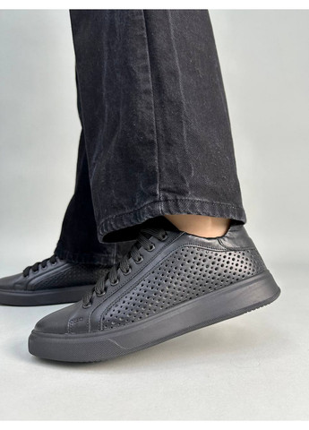 Чорні шкіряні жіночі кеди VZUTIK