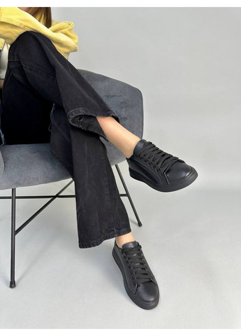 Чорні шкіряні жіночі кеди VZUTIK