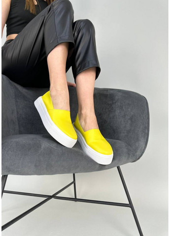 Лиловые кожаные женские слипоны VZUTIK однотонные