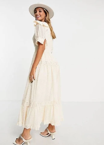Бежевое платье Asos