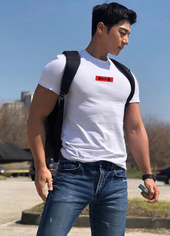Белая мужская футболка BUTZ