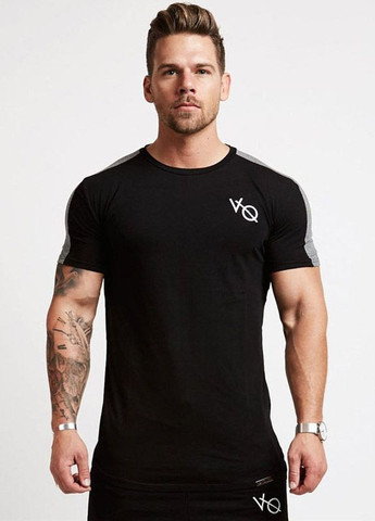 Черная мужская футболка VQH