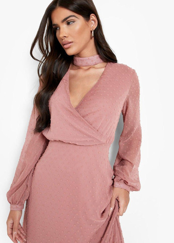 Розовое платье Boohoo