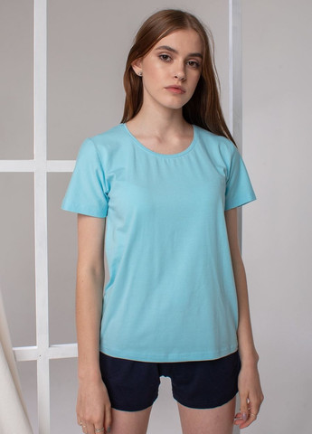 Светло-голубая всесезон футболка женская однотонная Nicoletta
