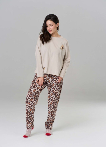 Молочная женский комплект с леопардовыми штанами Nicoletta