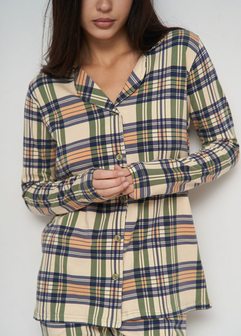 Молочна жіноча піжама на ґудзиках Nicoletta