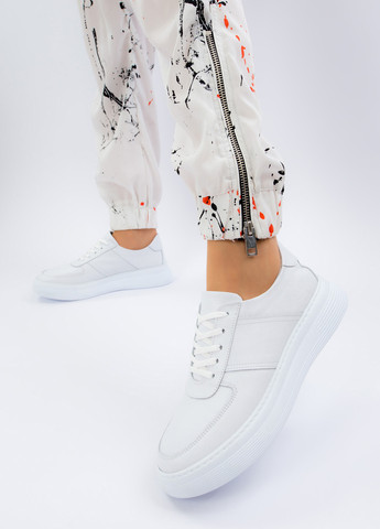 Білі кросівки жіночі Fashion