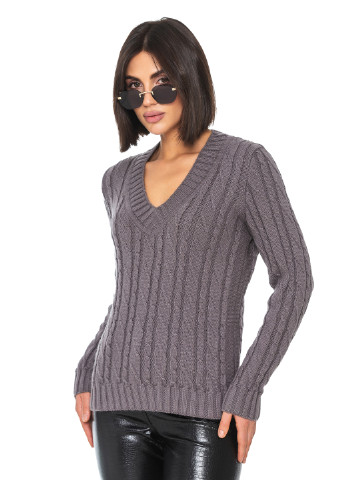 Сірий светр з v-подібним коміром SVTR